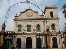 Igreja de S. Lázaro.